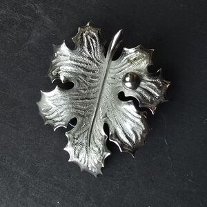 Elegant Silver Leaf Brooch